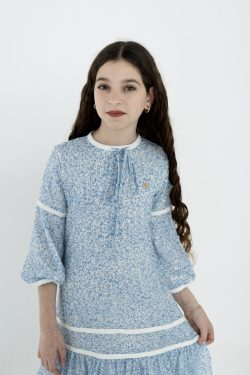 ⁦שמלת קלוש פרחוני תכלת⁩ – תמונה ⁦2⁩